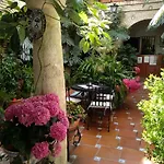 ペンシオン ロス アルコス ゲストハウス *